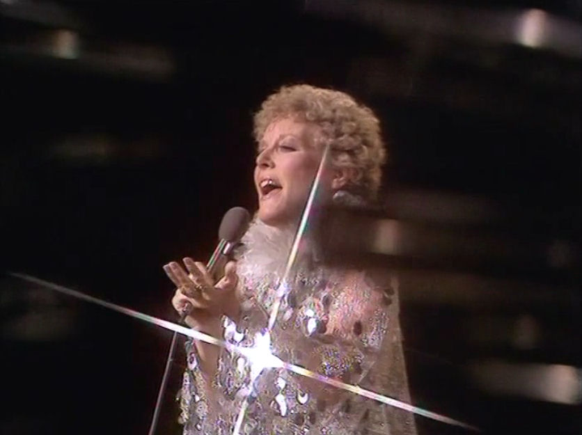 Petula Sings Christmas